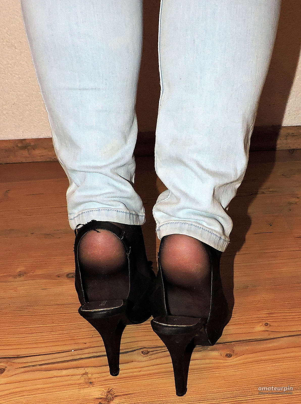 Jeans,Nylons und Titten Galeriebild