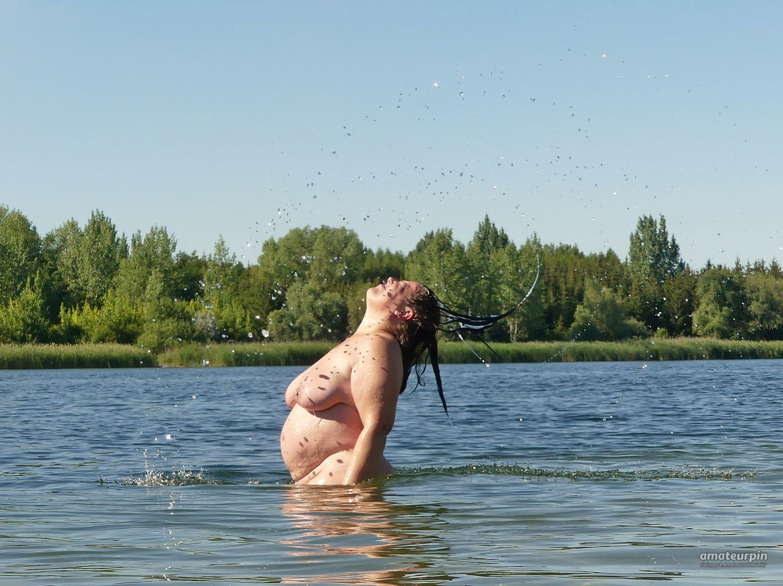 Wasserfontäne mit Haaren gemacht 1 Galeriebild