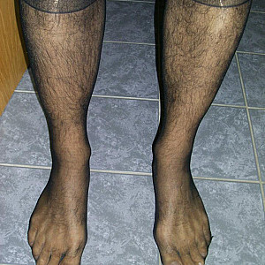 First image of phantom2106's Gallery - nylons feels hot when I´m fresh shaved