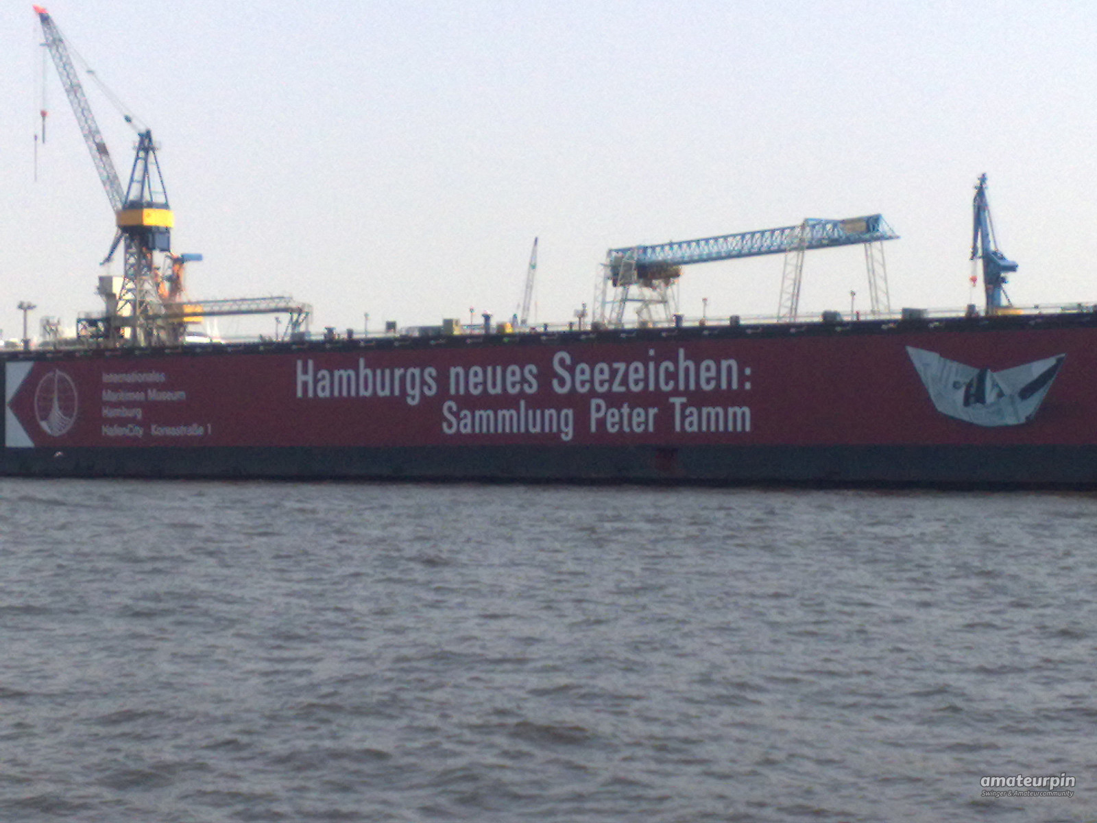 Geil und nackt im Hafen Galeriebild