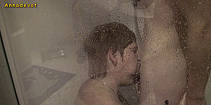 Annadevot - Dünnen Boy in der Dusche abgeblasen First Thumb Image