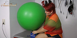 Annadevot - Ich teste eine Luftballonaufblasmaschine First Thumb Image