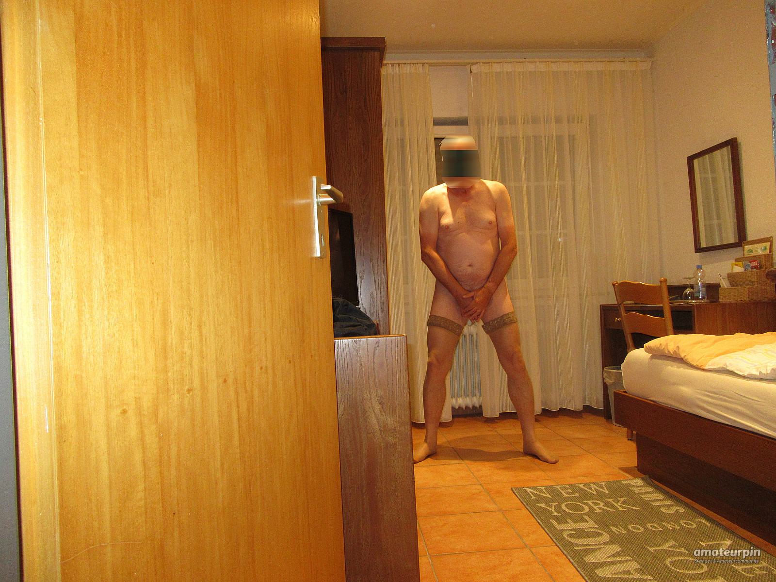 slave in the hotelroom 25 gallery image