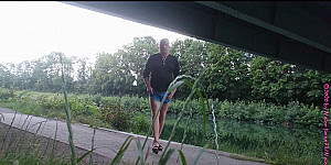 In Hot Pants am Stichkanal 1 ** NylonFace ** First Thumb Image