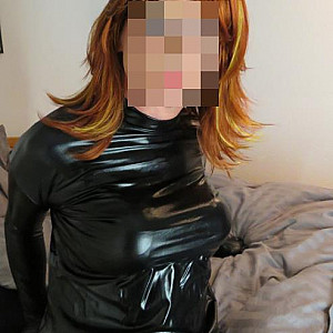 Mein neues Wetlook-Kleid Galeriebild