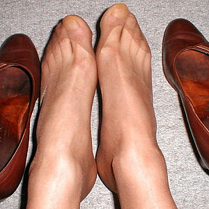 Hot Feet Old Shoes Galerie