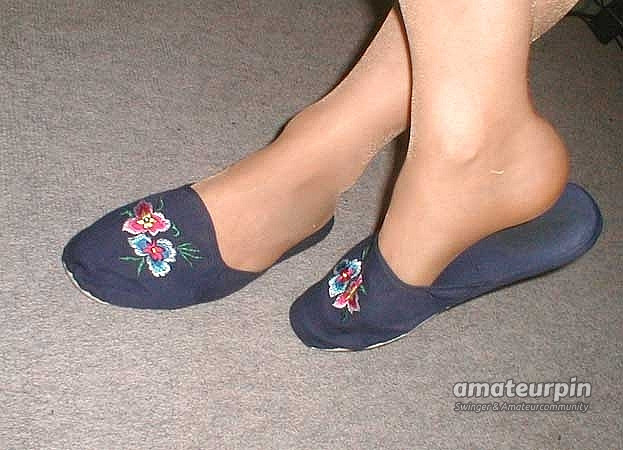 Hot Feet Old Shoes gallery image