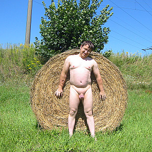 First image of 55Paul55's Gallery - me nude in the fields