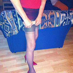 ER mal in Roten High Heels Galeriebild