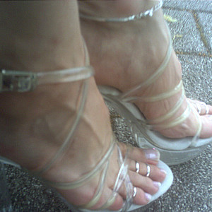 Toe-rings gallery image