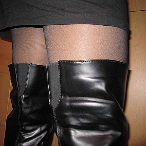 Thigh-high Boots & cum on black Pantyhose gallery image