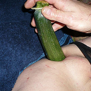 Gemüsetag  uV  Ach eine Zucchini  ist gesund. Galeriebild