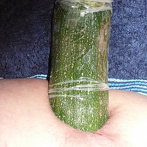 Gemüsetag  uV  Ach eine Zucchini  ist gesund. Galeriebild