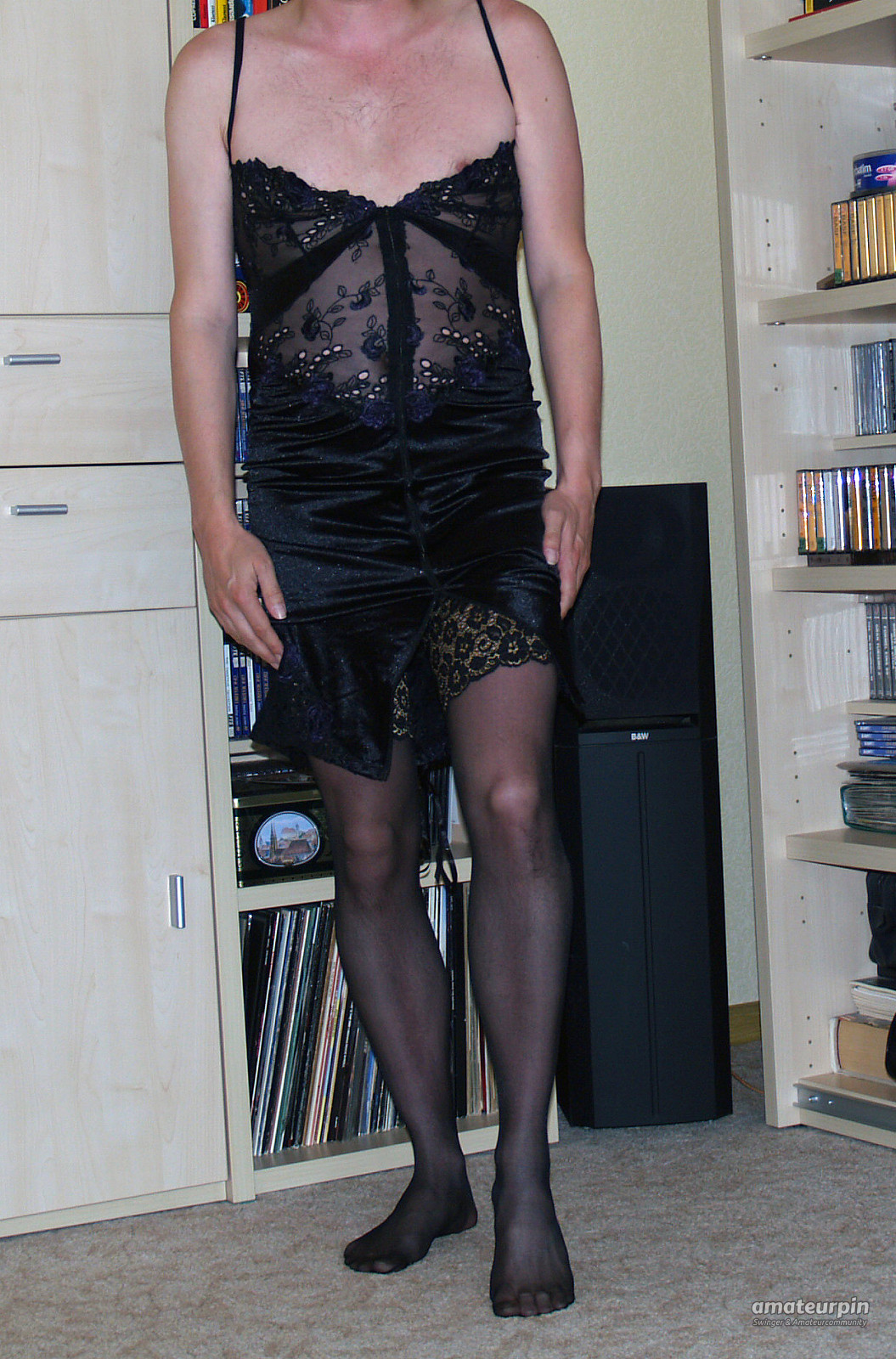 neues Kleid und Nylons Galeriebild