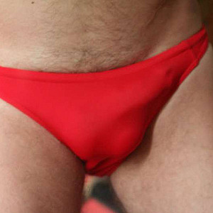 Rote Speedo mit Ringen ... Galerie