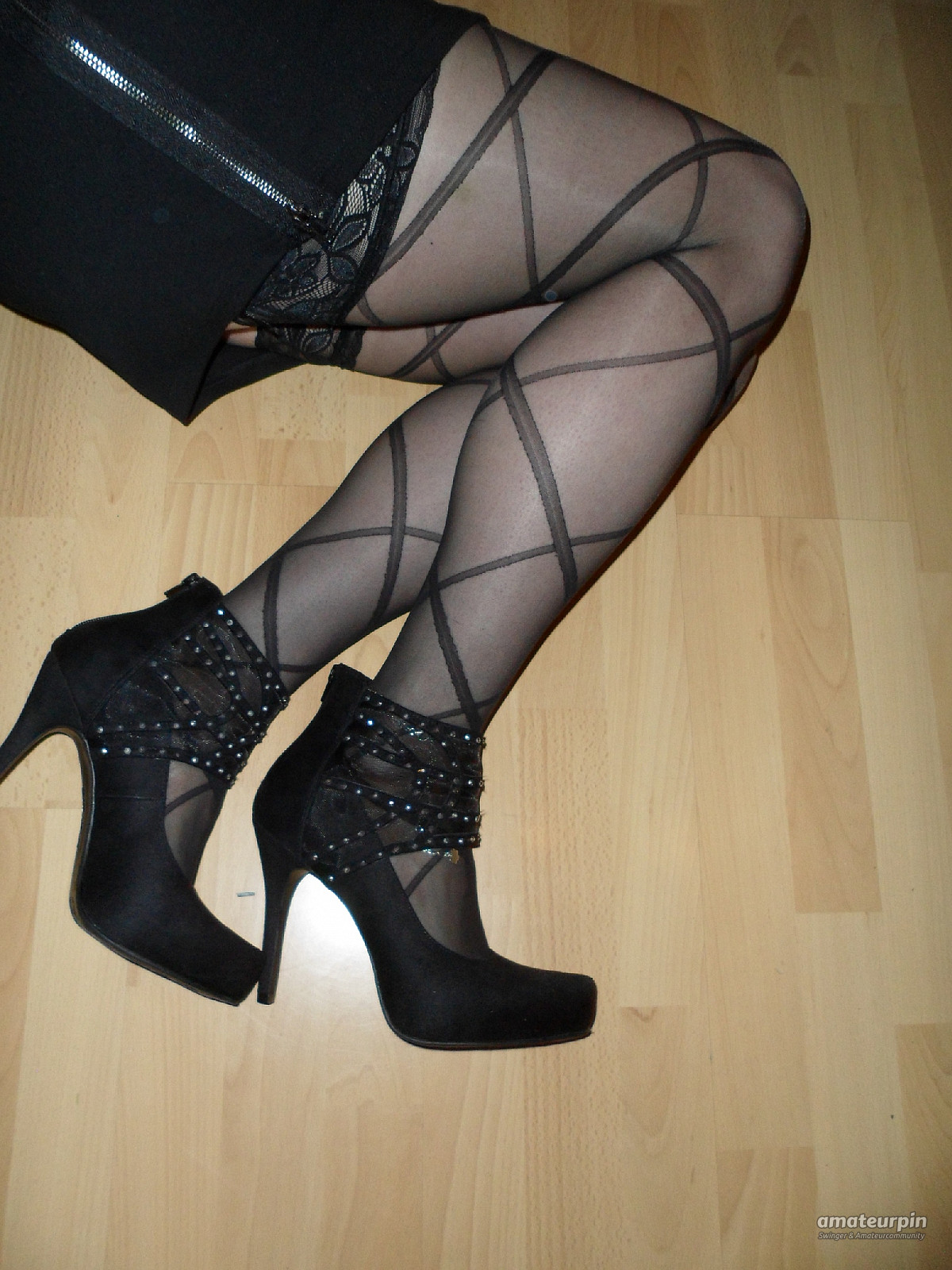 Straps, Halterlose und Heels Galeriebild