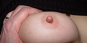 Les beaux seins de ma femme First Thumb Image