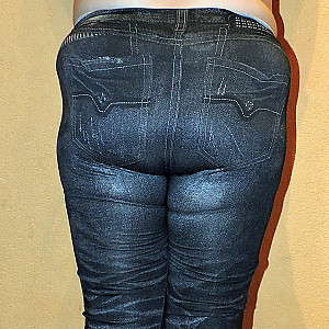 Sexy in Nylons und halb Jeans Galerie