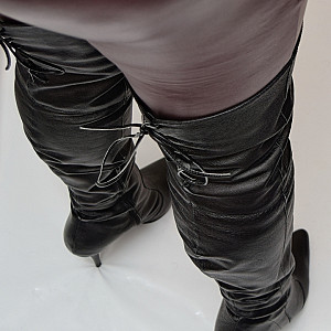 Schwarze Leder Overknee Stiefel 1 Galeriebild