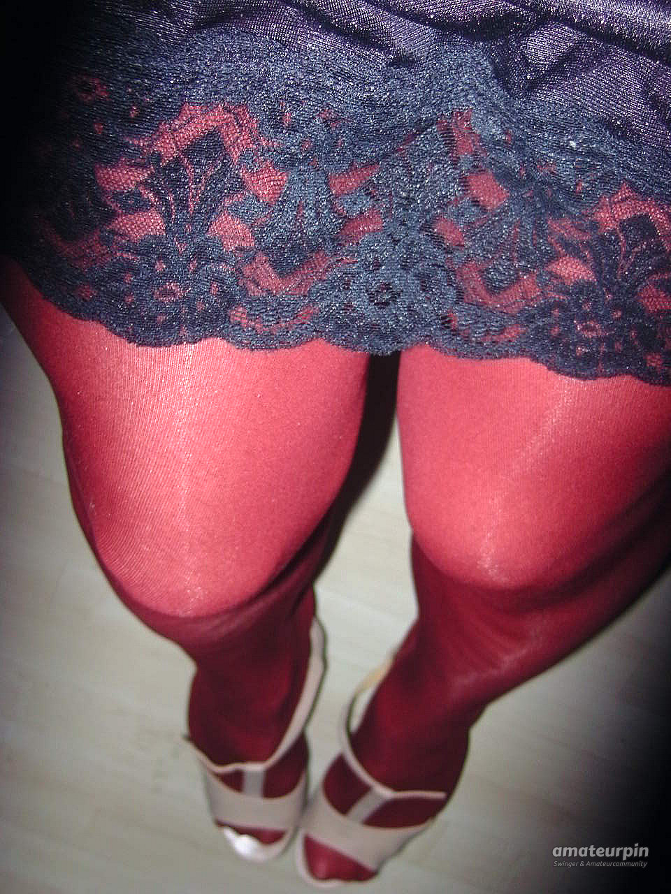 Neue Nylons und Hemdchen Galeriebild