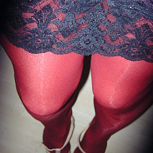 Neue Nylons und Hemdchen Galeriebild