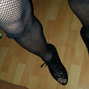 Netzbody und High Heels Galeriebild