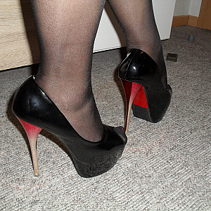 Neue High Heels.........in Nylons Galeriebild