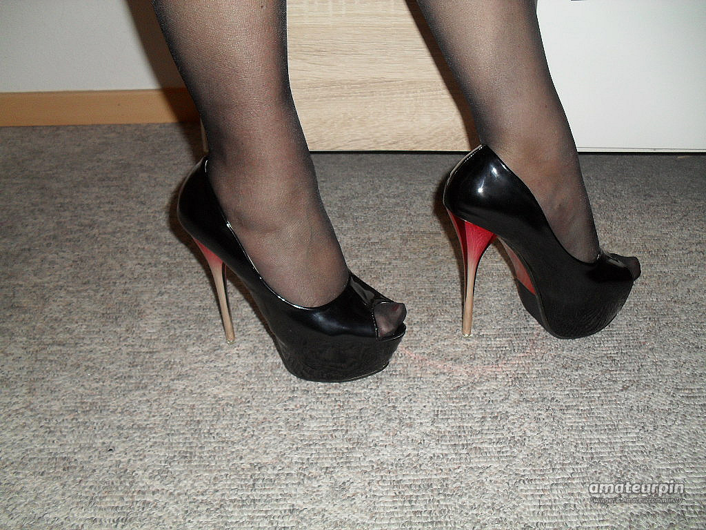 Neue High Heels.........in Nylons Galeriebild