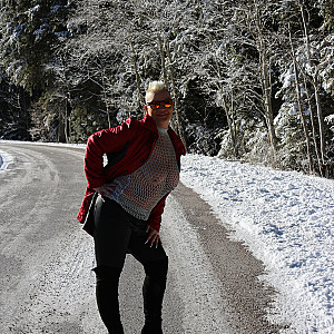 Lady in Red Galerie