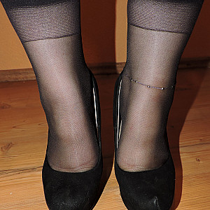 Nackt black High Heels und Söckchen Galerie