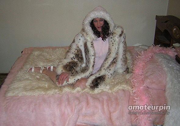 love fur!!! gallery image