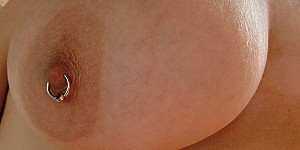 Titten First Thumb Image
