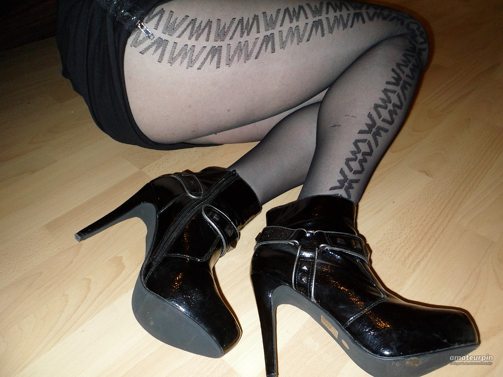 Ancle heels and nylons gallery image