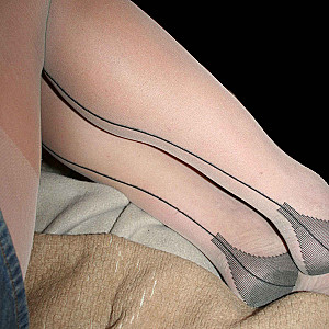 First image of Nylonflittchen's Gallery - Champagner nylons