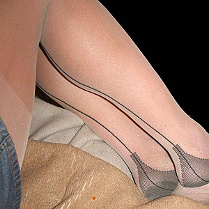 Champagner nylons gallery image