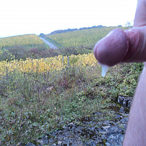 Wanking in the hills gallery image