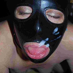 Masker blowjob Galeriebild