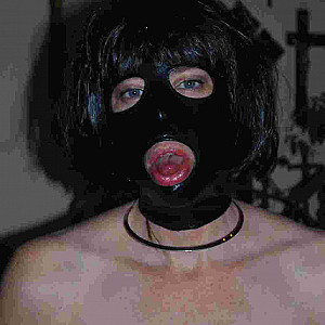 Masker blowjob Galeriebild