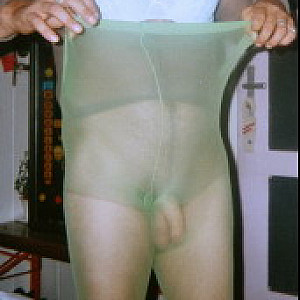 Green Pantyhose Fun. Galeriebild