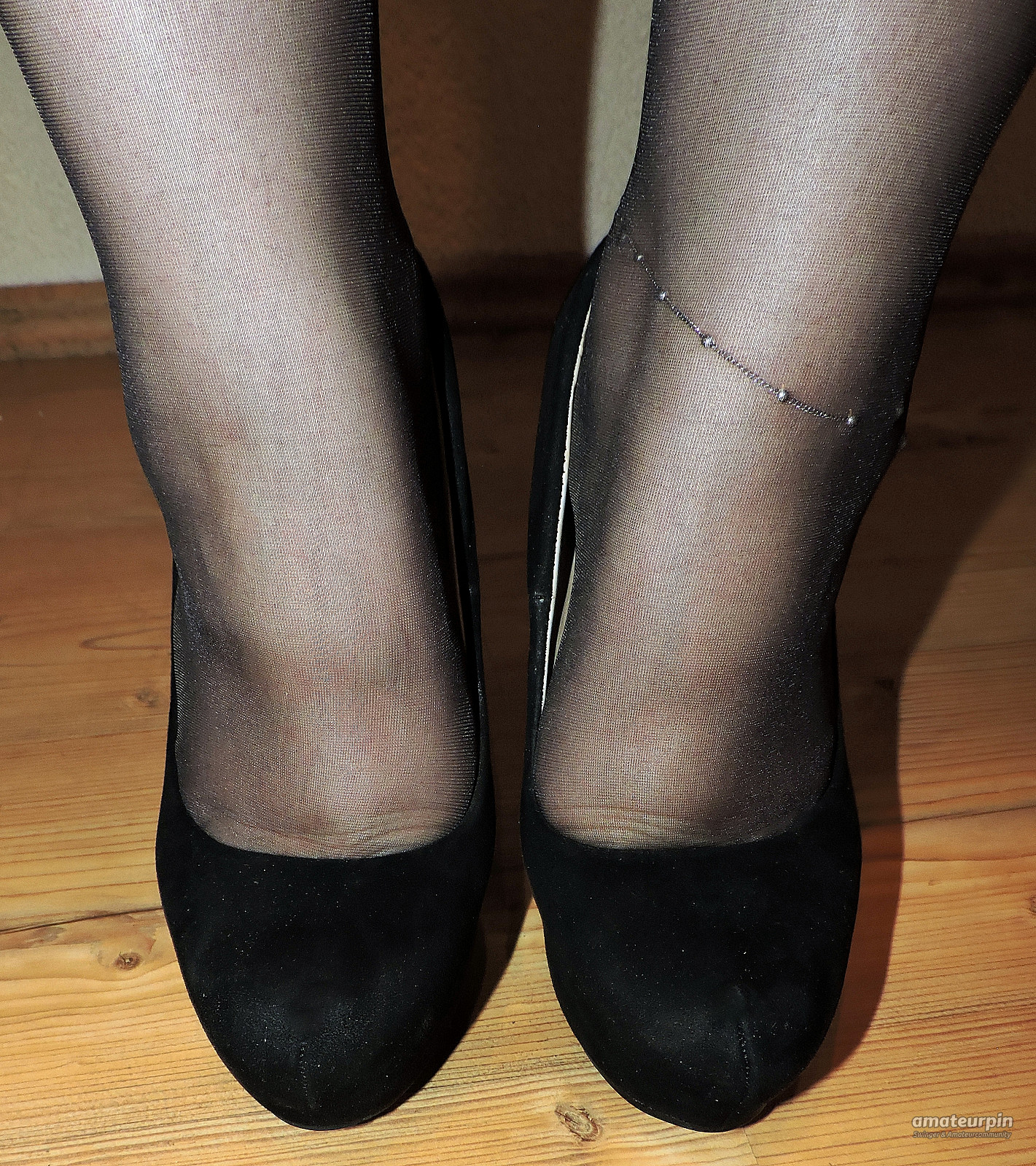 High Heels and black Pantyhose Galeriebild