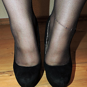 High Heels and black Pantyhose Galeriebild