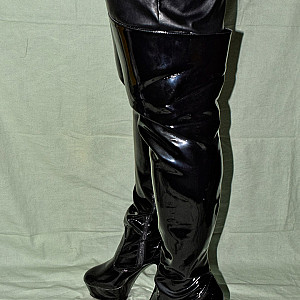 Leather and plateau boots gallery image