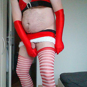 First image of nylonjunge's Gallery - sexy santa