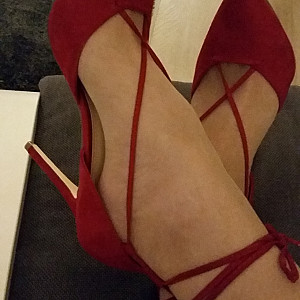 First image of DianeB's Gallery - New Dress & Red Heels