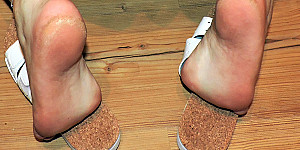 Feet, Fotze und Hausschuhe First Thumb Image
