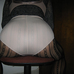 First image of girdlemanbrazil's Gallery - me in new Duloren Emotions granny panty white