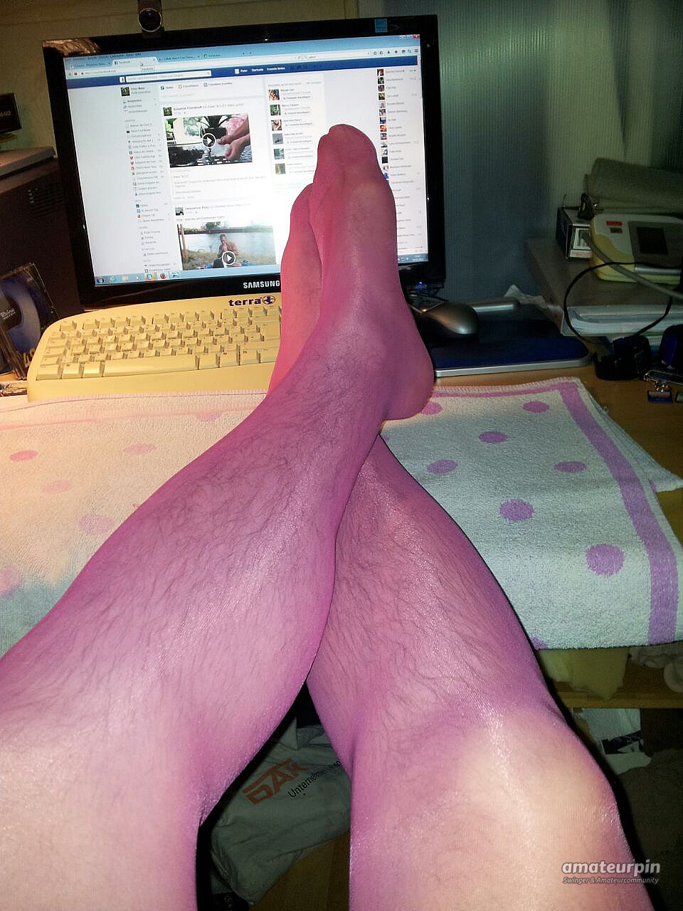 mal wieder in Nylons. Wie jeden tag eben Galeriebild