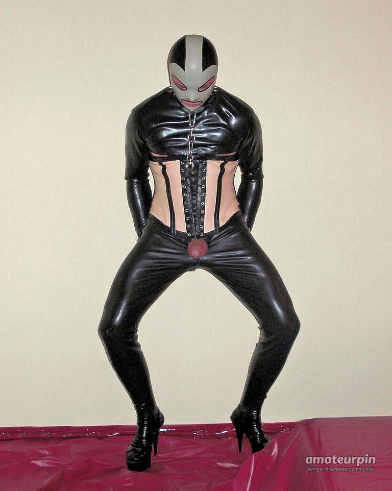 Latexhorny gallery image