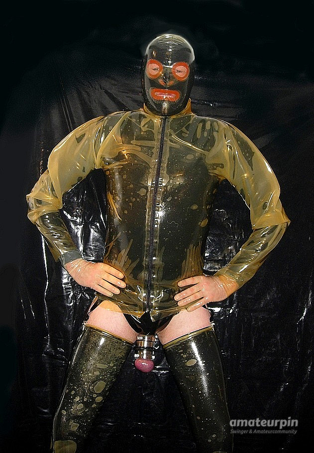 Rubberoutfit gallery image