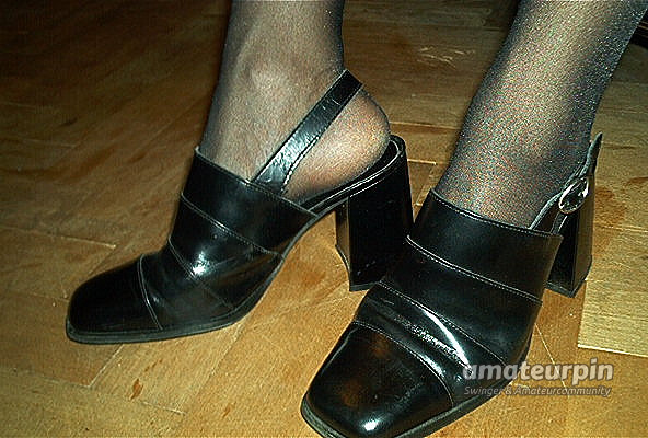 awesome pantyhose and feets gallery image